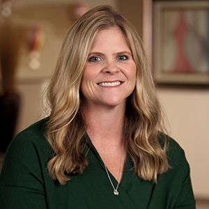 Headshot of Maggie Livingston